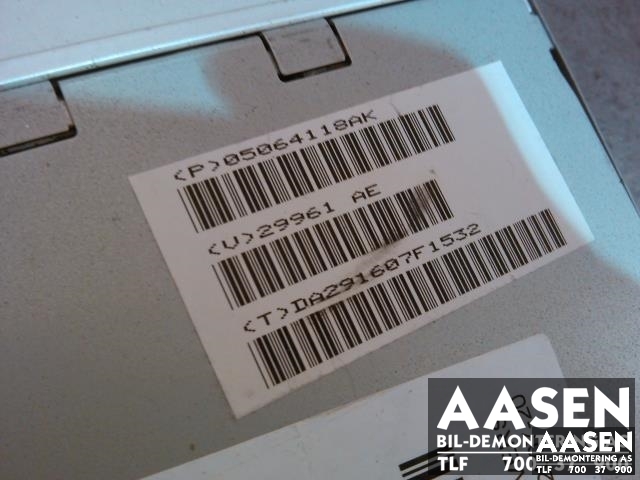 Bilstereo forsterker til Jeep Patriot 2007-2010  (P05064118AK|)