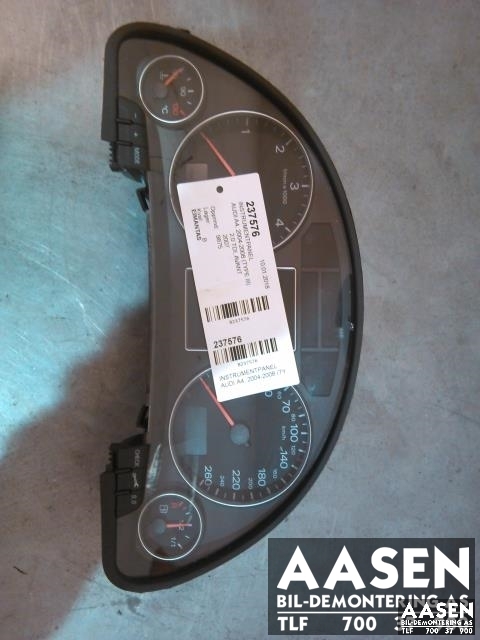 Instrumentpanel til Audi A4, 2004-2008 (Type III) (B7) (B7) (8E0 920 901 HX)