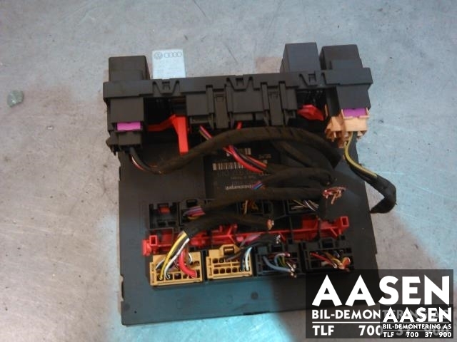 Styreenhet comfort (BCM) til VW Passat, 2005-2010 (B6) (B6) (DELPHI|3C0937049K)