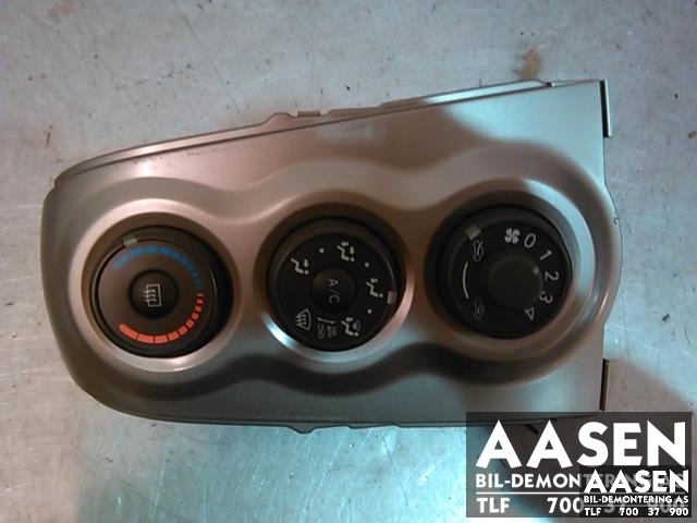 Varmeapparat betjening til Toyota Yaris, 2009-2011 (Type II, Fase 2)  (55902-0D130)