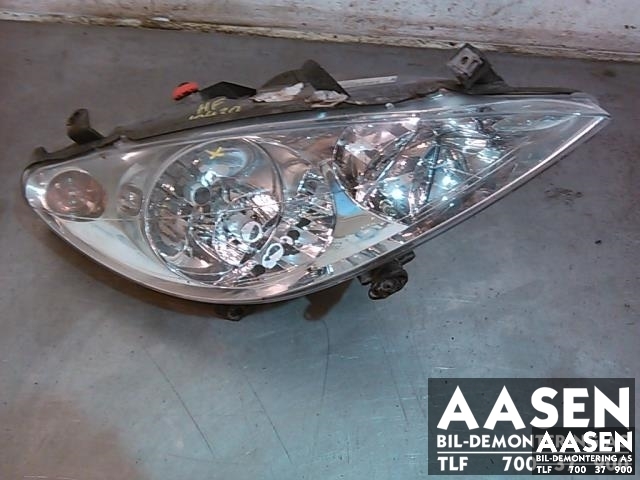 Frontlykt høyre halogen til Peugeot 307 2001-2004 (Fase 1) (VALEO|6205 ZR|9641615680|)