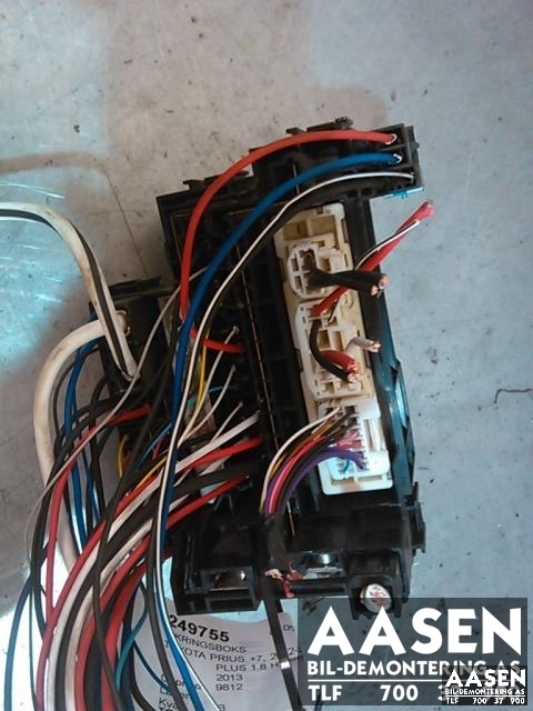 Sikringsboks til Toyota Prius +7 2012-2020 (Type III) (stasjonsvogn) (stasjonsvogn)