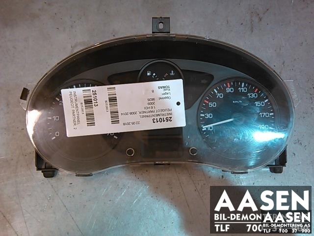 Instrumentpanel til Peugeot Partner, 2008-2015 (Type II, Fase 1) (9665983780)