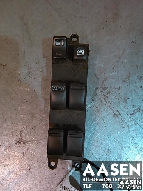 Bryter ruteheis førerdørspanel til Nissan X-Trail, 2002-2007 (T30) (T30) 