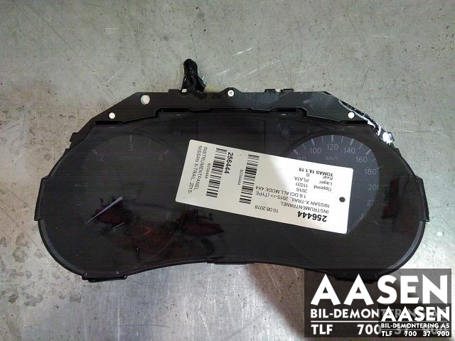 Instrumentpanel til Nissan X-Trail, 2014-2022 (T32) (T32) (4CC4A/D3ND)