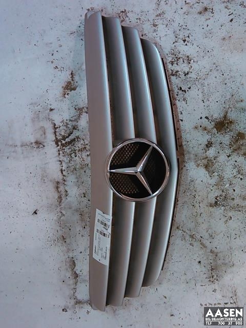 Grill til Mercedes B-Klasse, 2005-2008 (Fase 1) (W245) (W245) (A 169 880 01 83)