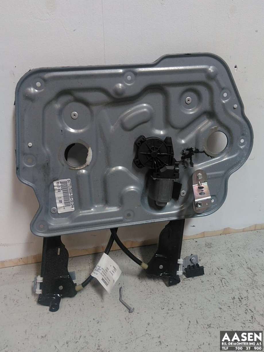 Ruteheis høyre foran til Nissan Qashqai 2007-2010 (Type I, Fase 1)  