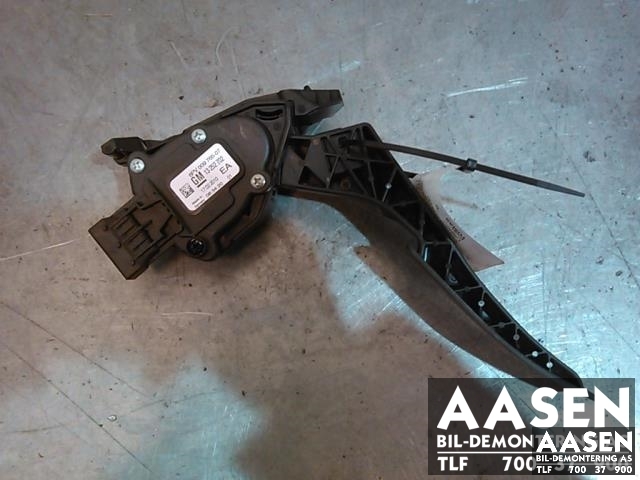 Pedal gass til Opel Astra J 2010-2015 (13252702|)