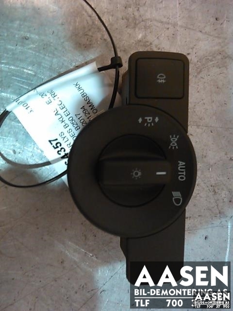 Bryter lys til Mercedes B-Klasse, electric drive 2014-2018 (W242) (W242) (A2469050250|)