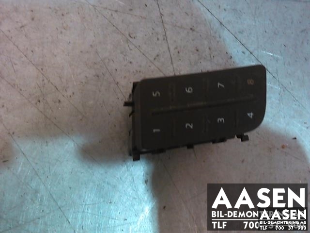 Bilstereo betjeningspanel til Audi A4 2015-2019 (Type V, Fase 1) (B9) (B9) (8W1919616C|)