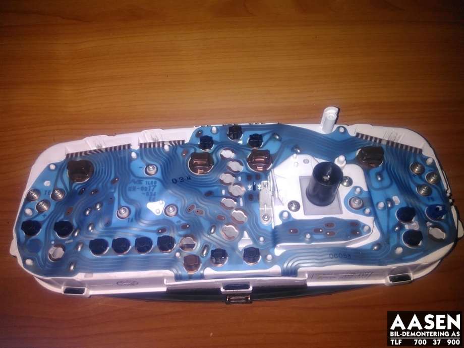 Instrumentpanel til Mitsubishi L200 1996-2006 (Type III) (MR480307|)