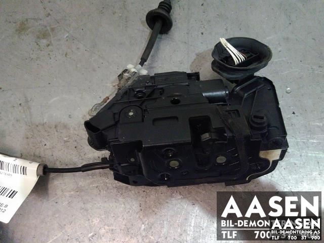 Låsekasse høyre bak til VW Golf VI 2008-2012 (5K4 839 016 H|)