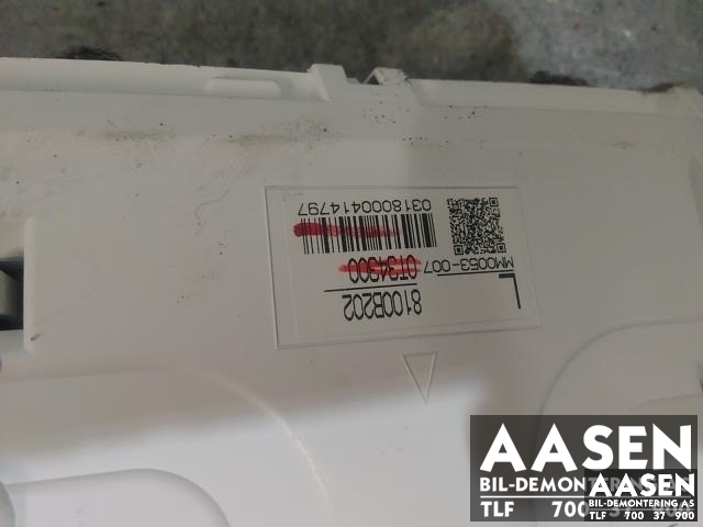 Instrumentpanel til Mitsubishi Outlander 2010-2012 (Type II, Fase 2)  (8100B202|)