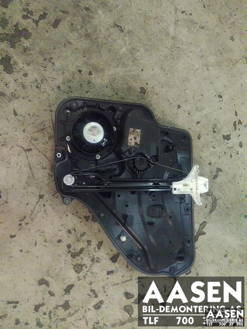 Ruteheis venstre bak til VW Golf VI 2008-2012  (5K4 839 461|5K0 959 703 C|)