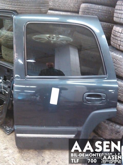Dør venstre bak til Chevrolet Tahoe, 2001-2005 (Type II)