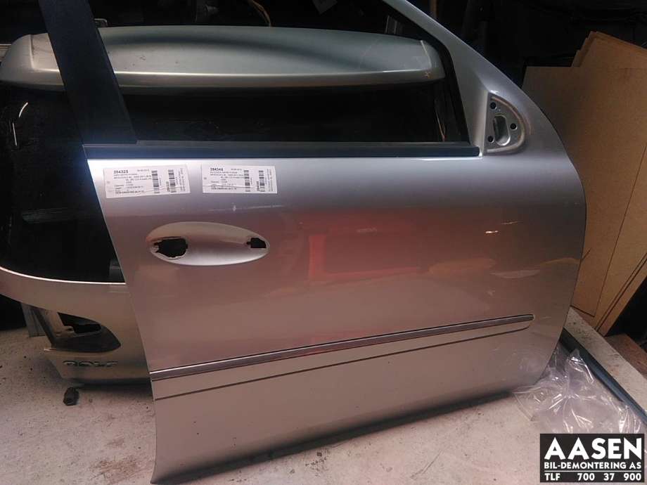 Dør høyre foran til Mercedes ML 2005-2011 (W164) (W164) (A 164 720 02 05|)