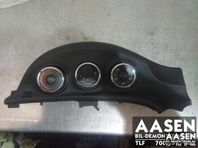 Varmeapparat betjening til Toyota Yaris, 2012-2014 (Type III, Fase 1)  (55900-0D310-C0)