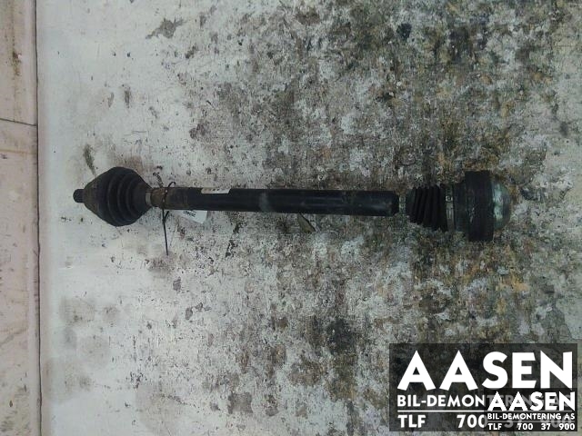 Drivaksel høyre foran, diesel/automat til VW Caddy, 2010-2015 (Type III, Fase 2) (1K0407272PM)