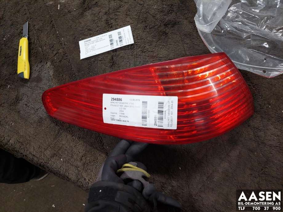 Baklykt venstre ytre til Peugeot 607 2004-2010 (Fase 2)  