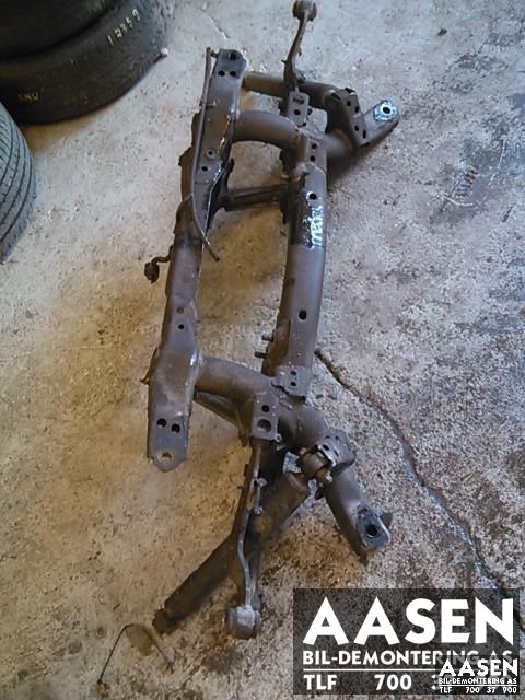 Travers bak til Toyota RAV4 2013-2015 (Type IV, Fase 1) (51206-42063|)