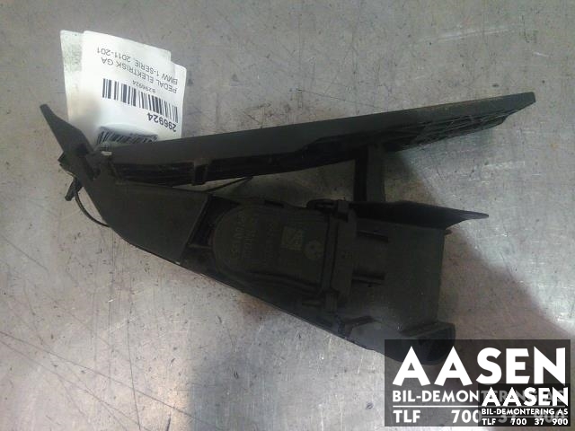 Pedal gass til BMW 1-Serie 2011-2015 (Fase 1) (F20/F21) (F20/F21) (35 40 6 889 819|)