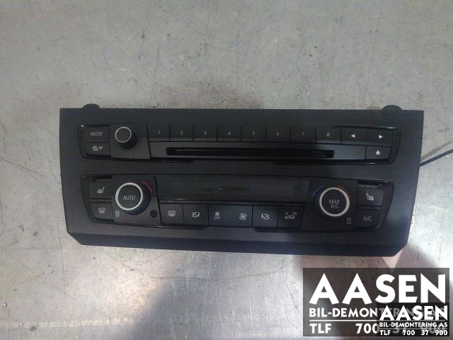 Bilstereo betjeningspanel til BMW 1-Serie, 2011-2015 (Fase 1) (F20/F21) (F20/F21) (61 31 9 323 550)