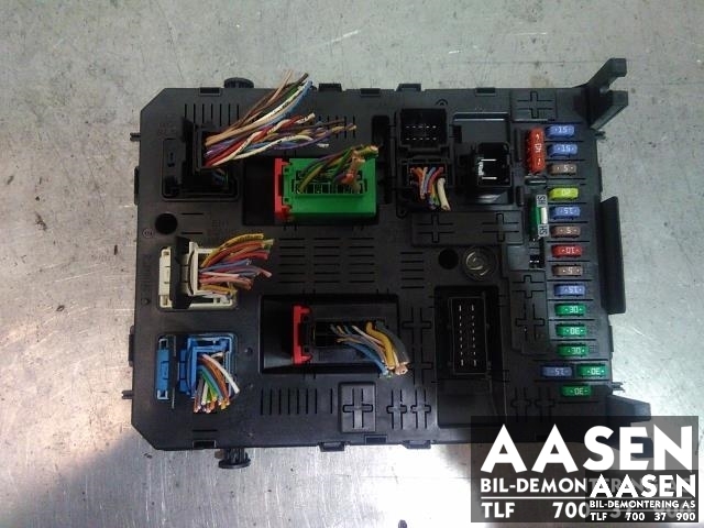 Sikringsboks til Peugeot 308, 2011-2013 (Type I, Fase 2) (JOHNSONS CONTROLS|967847728001)
