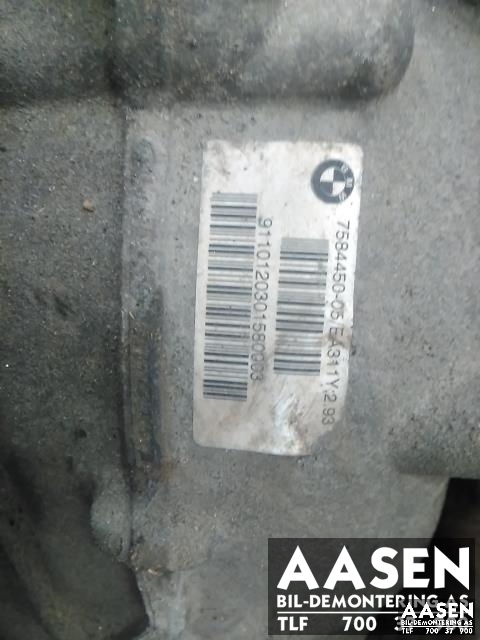 Kardang klokke bak til BMW 5-Serie 2010-2017 (F10/F11) (F10/F11) (33 10 7 584 451|)
