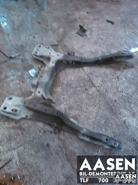 Travers foran hoved til Peugeot Expert, 2007-2016 (Type II)  (3502 HG)