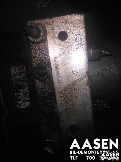 ABS sentral til Toyota Avensis 2009-2015 (Type III, Fase 1)  (BOSCH|44540-05070|0265235406|)
