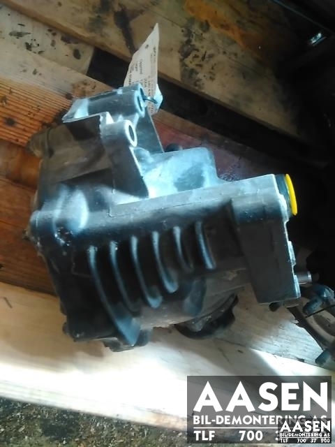 Kardang klokke foran til Mercedes E-Klasse 2002-2006 (Fase 1) (W211) (W211) (A 211 330 00 02|)