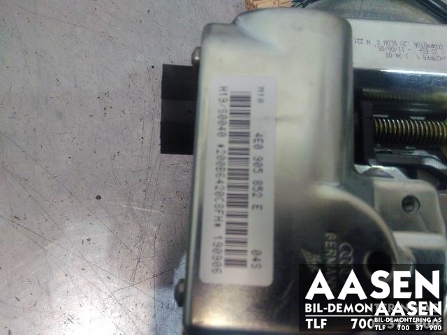 Rattaksel til Audi A8 2003-2010 (Type II)  (4E0905852E|)