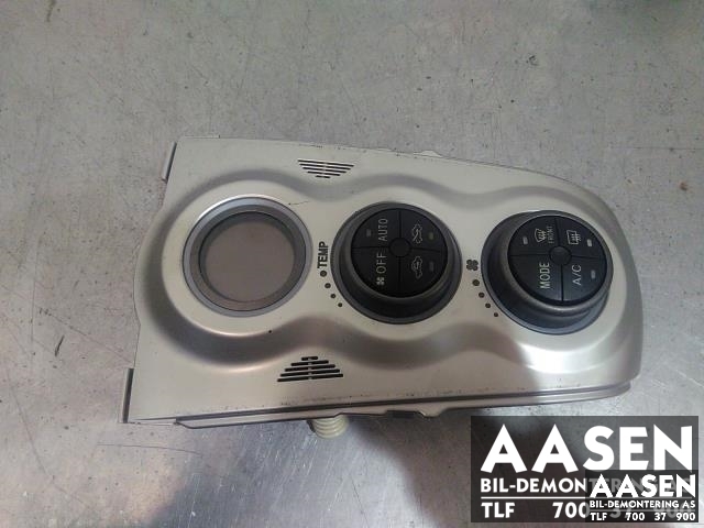 Varmeapparat betjening til Toyota Yaris 2006-2009 (Type II, Fase 1)