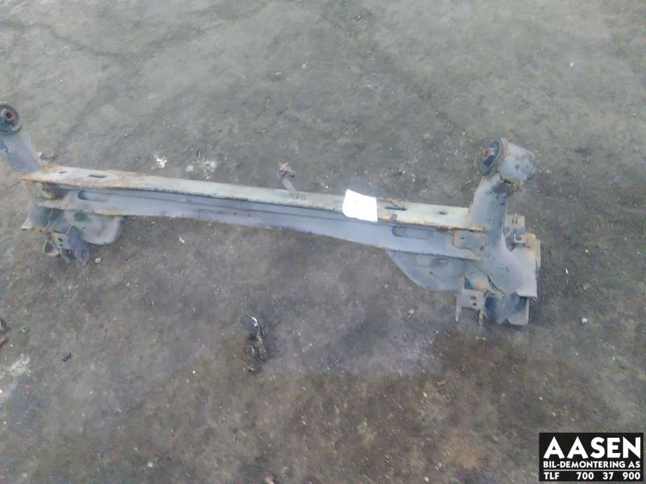 Bakaksel til Nissan Leaf 2011-2017 (Type I) (555013NA1A|561131KA0A|)