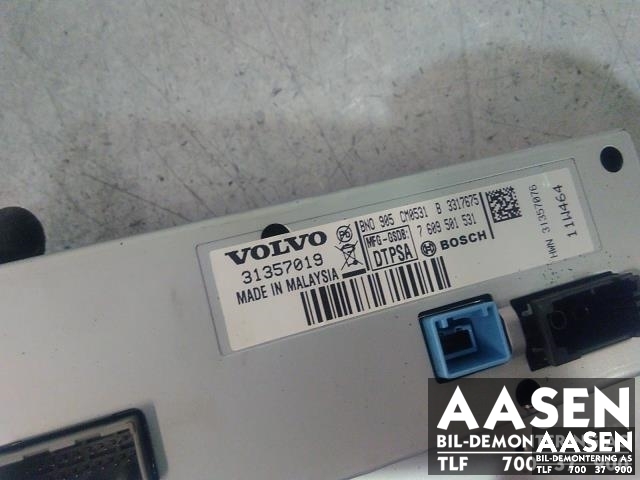 Bilstereo navigasjon skjerm til Volvo XC70 2008-2013 (Type II, Fase 1)  (BOSCH|31357019|)