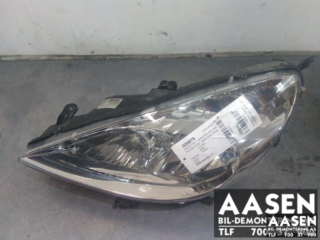 Frontlykt venstre halogen til Peugeot 607 2000-2004 (Fase 1) (9654670980|)