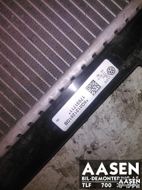 Radiator (manuell gir) til VW Golf VII 2012-2017 (Fase 1)  (5Q0 121 251 GB|5Q0 121 251 HS|)