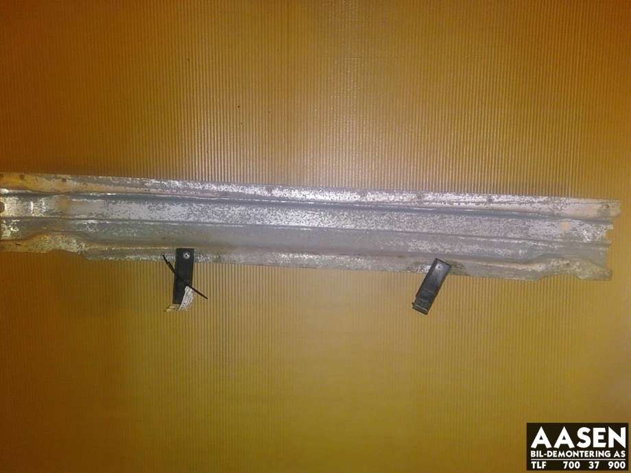 Støtfangerforsterkning bak til Audi A4 2004-2008 (Type III) (B7) (B7) (8E0 807 313 L|)