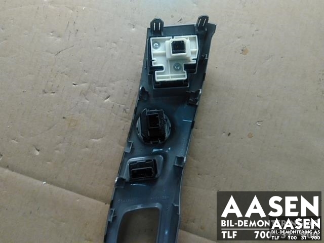 Bryter start/stopp til Toyota Prius +7 2012-2020 (Type III) (stasjonsvogn) (stasjonsvogn) 