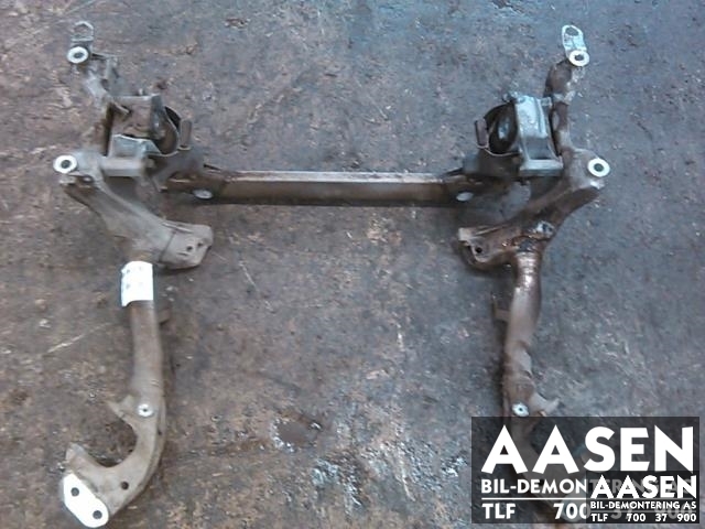 Travers foran hoved til Audi A5, 2007-2016 (Type I)  (8T0 399 315 H)