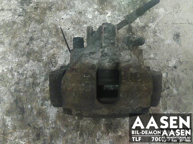 Bremsecaliper venstre foran til Volvo XC70 2005-2007 (Type I, Fase 2) (8251315|)