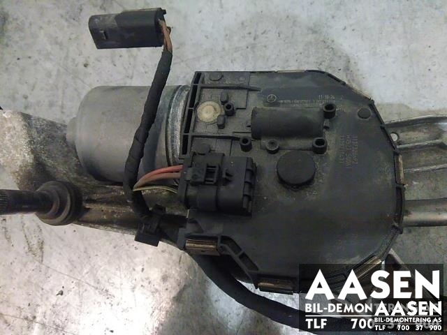 Viskermotor frontrute komplett m/overføring til Mercedes E-Klasse 2009-2013 (Fase 1) (W212) (W212) (BOSCH|1397220666|)