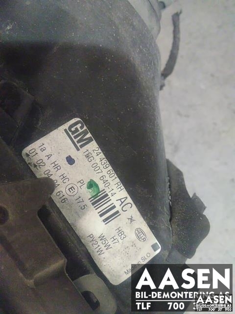 Frontlykt høyre halogen til Hyundai Getz 2002-2009 (HELLA|24439601|)