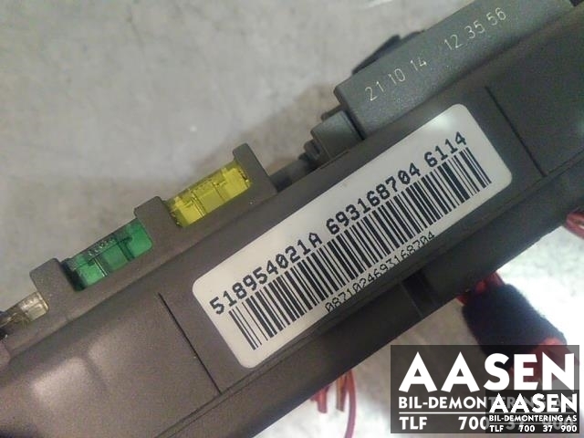 Sikringsboks bagasjerom til BMW X6 2008-2014 (E71/E72) (E71/E72) (61 14 6 931 687|)
