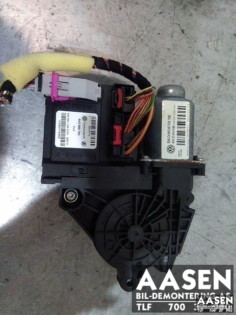 Ruteheis, kun motor, venstre foran til VW Golf VI, 2008-2012  (5K0 959 701 J)