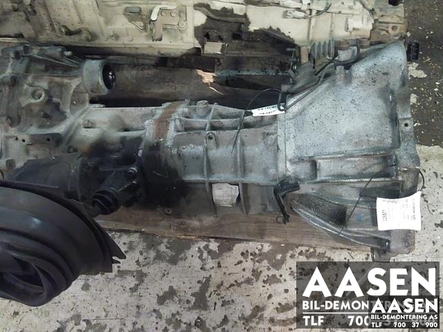 Girkasse 4WD hovedkasse til Toyota Hiace, 2007-2012 (Fase 3) (33030-2F290)