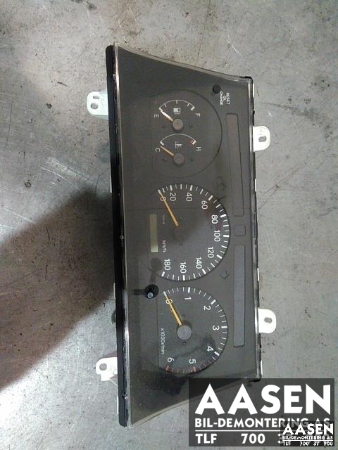 Instrumentpanel til Toyota Hiace, 2007-2012 (Fase 3) (83800-26881)