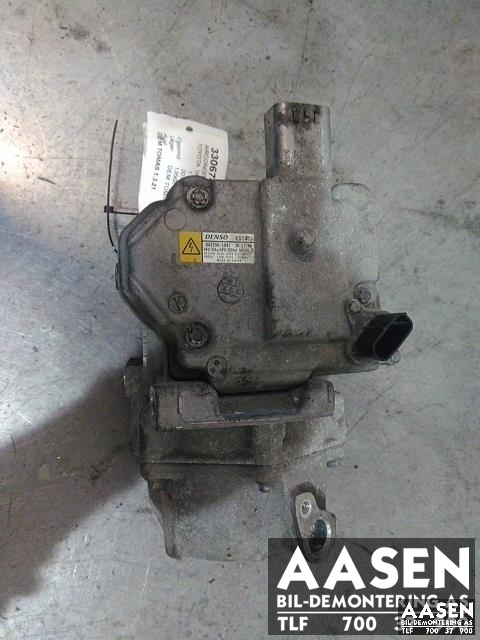 Aircondition kompressor hybrid til Toyota Yaris, 2014-2020 (Type III, Fase 2)  (DENSO|042200-1041)
