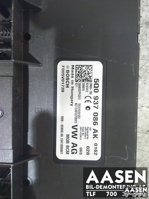 Styreenhet comfort (BCM) til Škoda Octavia 2013-2016 (Type III, Fase 1)  (BOSCH|5Q0937086AK|)