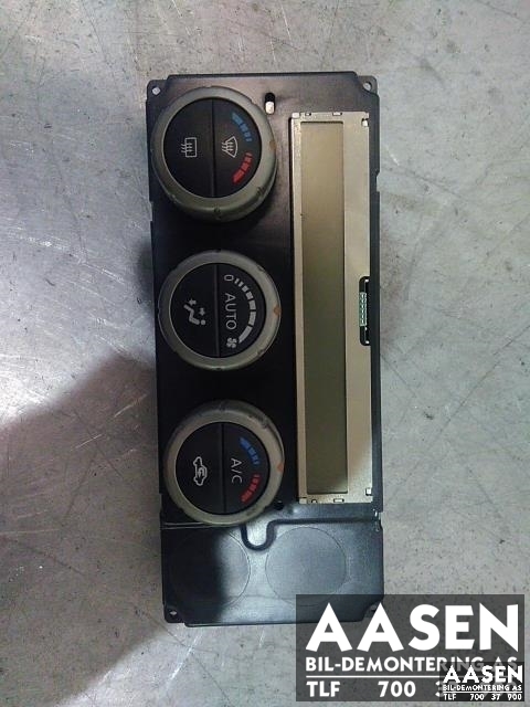 Varmeapparat betjening til Nissan Navara 2005-2010 (Fase 1) (D40) (D40) (27500EB56A|275004X02A|)